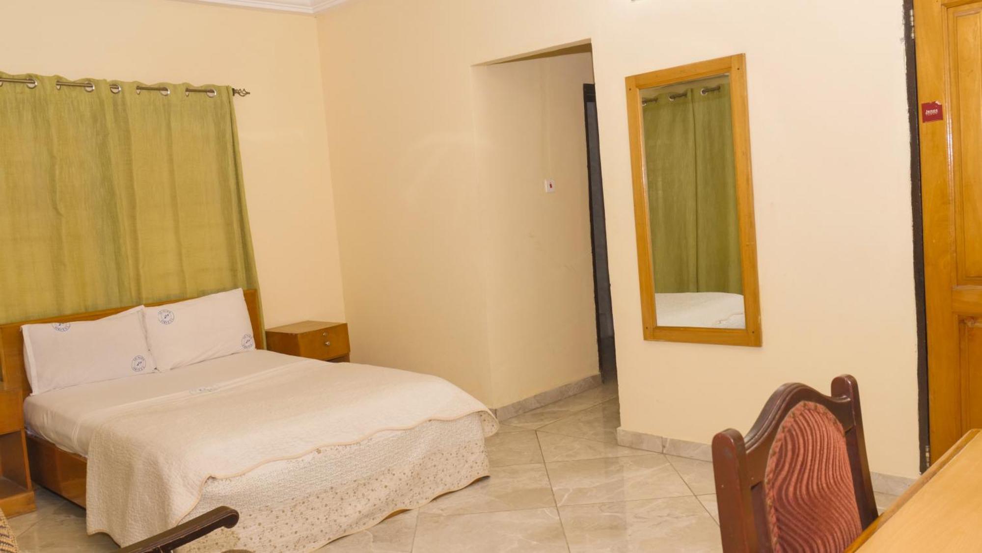 Jenos Hotels Аккра Экстерьер фото