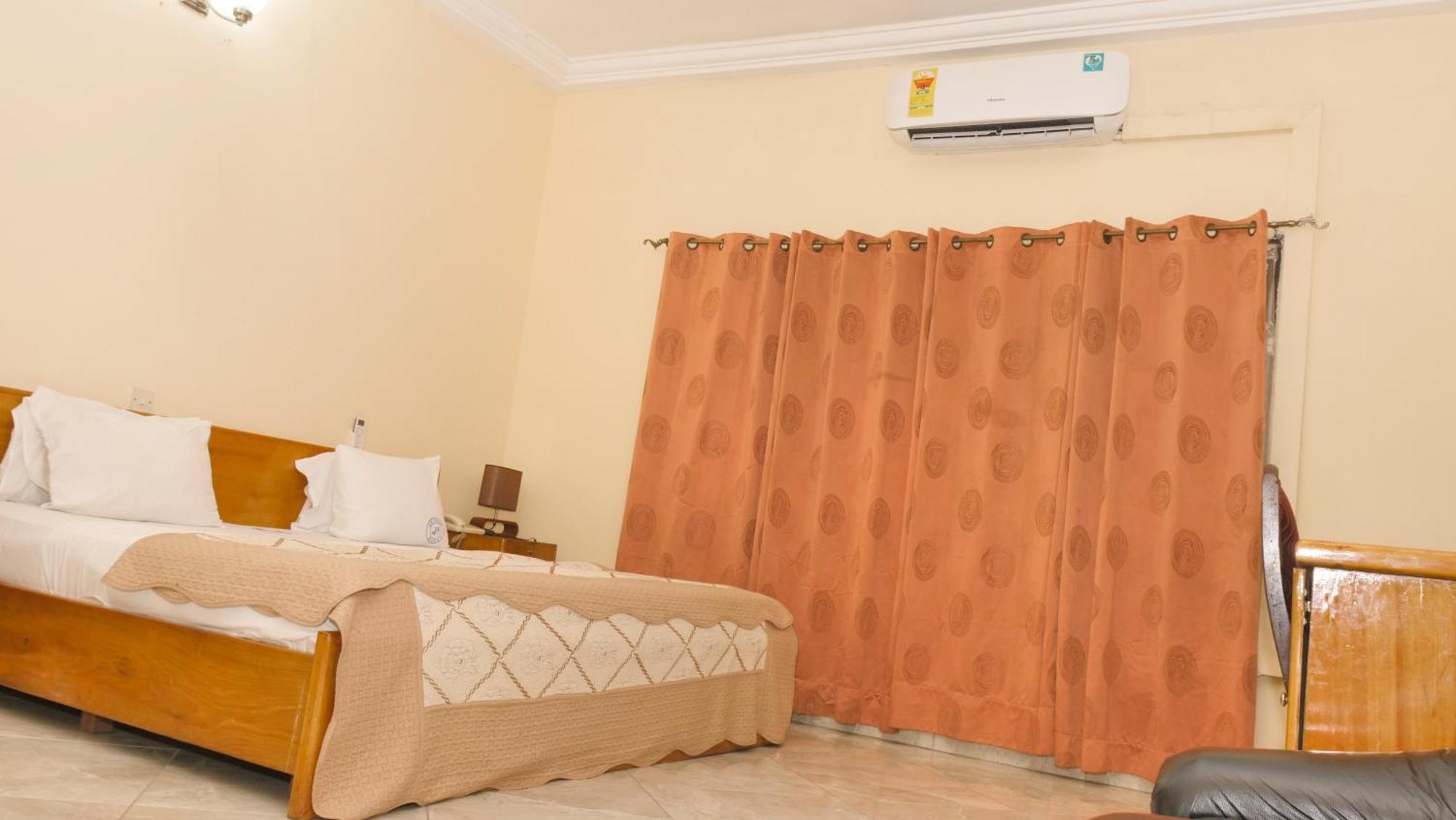 Jenos Hotels Аккра Экстерьер фото